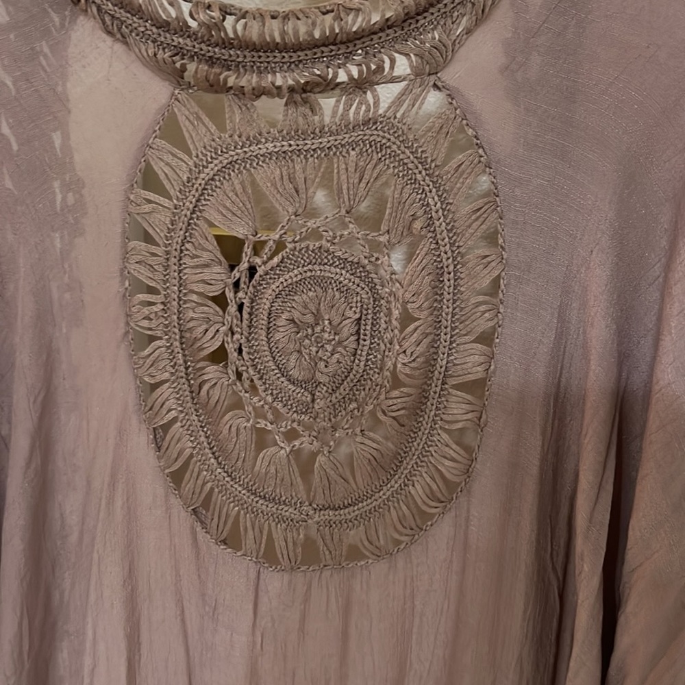 Tunic - Picture 4 of 5